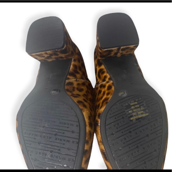 SOLD! Alex Marie Tionna Leopard Haircalf Block Heel Booties NWT - Picture 11 of 13